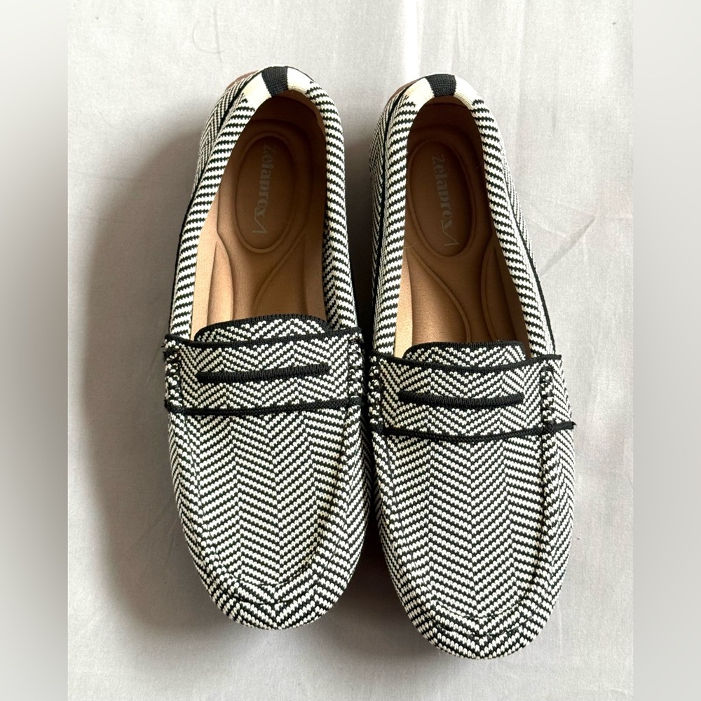 Women’s Zelaprox Black And White Shoes Size 7